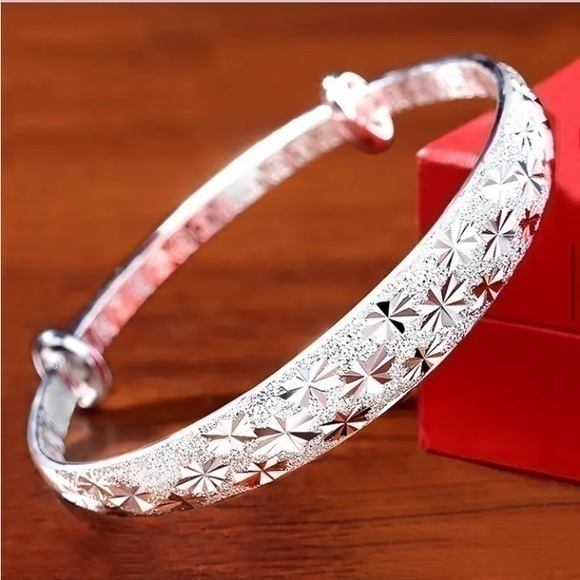 Sterling Silver Bangle Bracelet - Picture 1 of 8